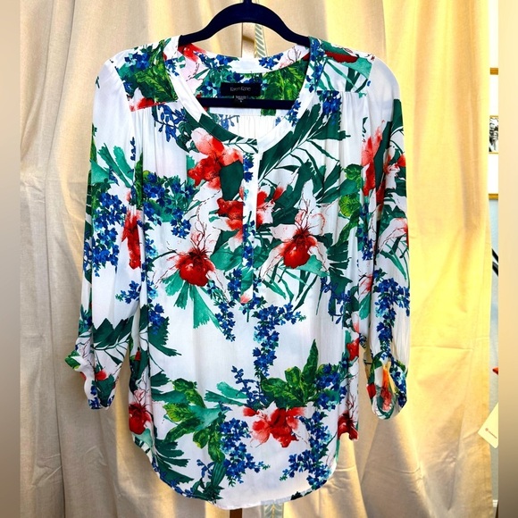 Karen Kane Floral V Neck Blouse Women's Size S - Picture 2 of 8